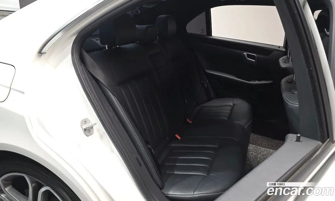 Mercedes-Benz E-Class 2015 2.1 автомат (гидро), фото 17 Mercedes-Benz E-Class 2015 2.1 автомат (гидро), фото 17