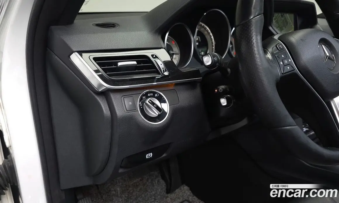 Mercedes-Benz E-Class 2015 2.1 автомат (гидро), фото 18 Mercedes-Benz E-Class 2015 2.1 автомат (гидро), фото 18