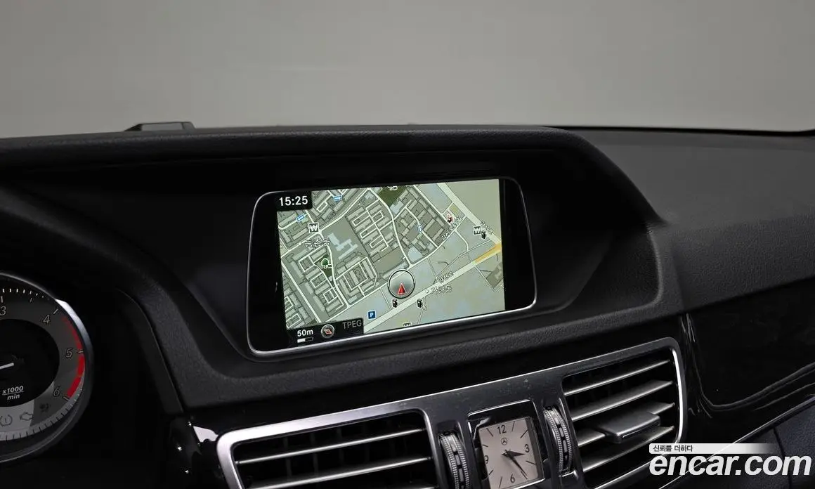 Mercedes-Benz E-Class 2015 2.1 автомат (гидро), фото 20 Mercedes-Benz E-Class 2015 2.1 автомат (гидро), фото 20