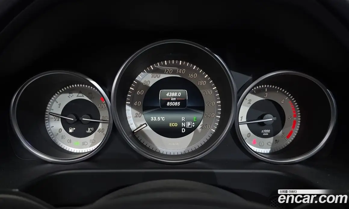 Mercedes-Benz E-Class 2015 2.1 автомат (гидро), фото 10 Mercedes-Benz E-Class 2015 2.1 автомат (гидро), фото 10