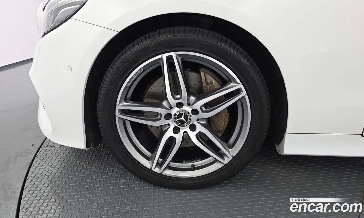 Mercedes-Benz E-Class 2019 1.9 автомат (гидро), фото 5 Mercedes-Benz E-Class 2019 1.9 автомат (гидро), фото 5