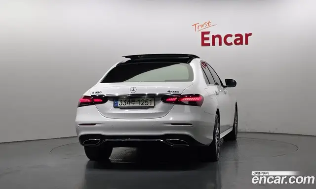 Mercedes-Benz E-Class 2021 2.0 автомат (гидро), миниатюра 4