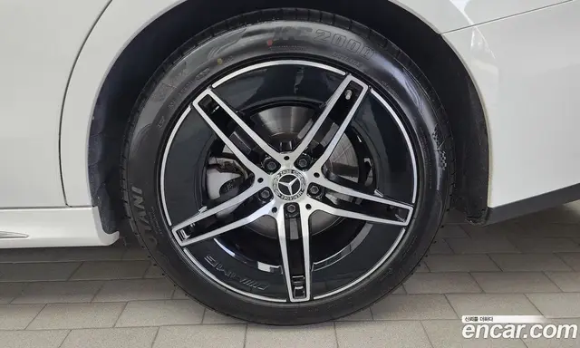 Mercedes-Benz E-Class 2024 2.0 автомат (гидро), миниатюра 7 Mercedes-Benz E-Class 2024 2.0 автомат (гидро), миниатюра 7