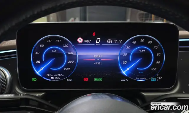 Mercedes-Benz EQE 2023 0.3 автомат (гидро), миниатюра 11