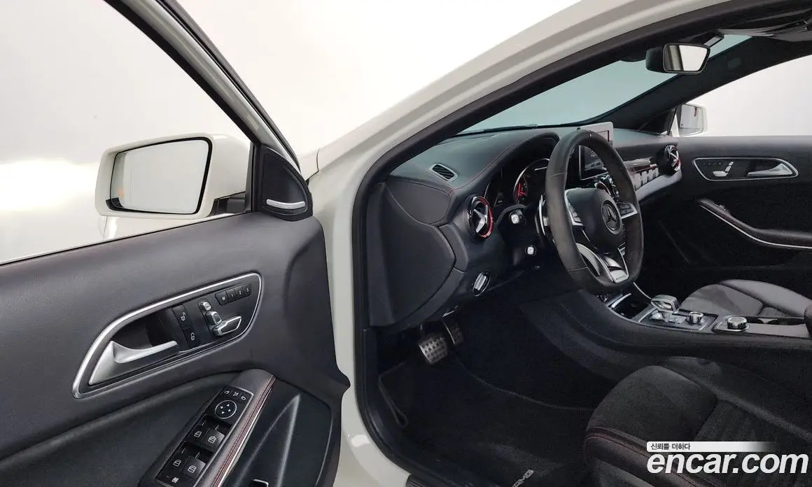 Mercedes-Benz GLA-Class 2017 2.0 автомат (гидро), фото 13