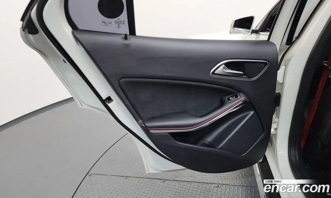 Mercedes-Benz GLA-Class 2017 2.0 автомат (гидро), фото 15