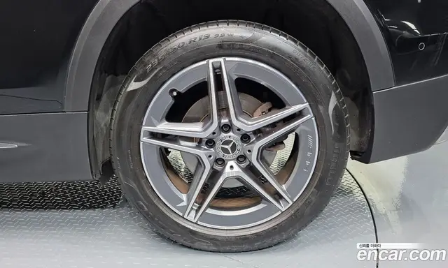 Mercedes-Benz GLB-Class 2023 2.0 автомат (гидро), миниатюра 7 Mercedes-Benz GLB-Class 2023 2.0 автомат (гидро), миниатюра 7