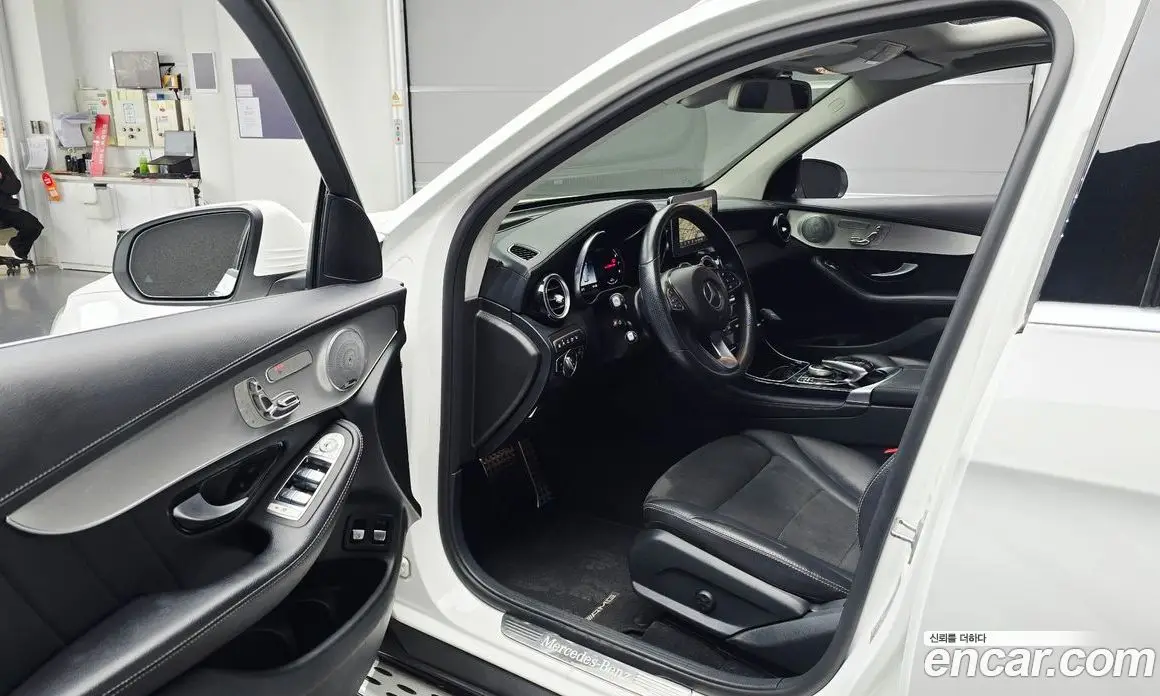 Mercedes-Benz GLC-Class 2018 2.0 автомат (гидро), фото 13