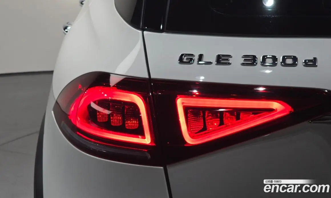 Mercedes-Benz GLE-Class 2022 2.0 автомат (гидро), фото 9 Mercedes-Benz GLE-Class 2022 2.0 автомат (гидро), фото 9