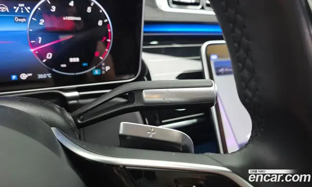 Mercedes-Benz S-Class 2024 4.0 автомат (гидро), миниатюра 12
