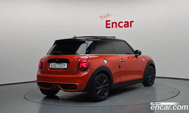 Mini Cooper 2018 2.0 автомат (гидро), миниатюра 2