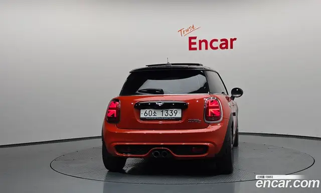 Mini Cooper 2018 2.0 автомат (гидро), миниатюра 4
