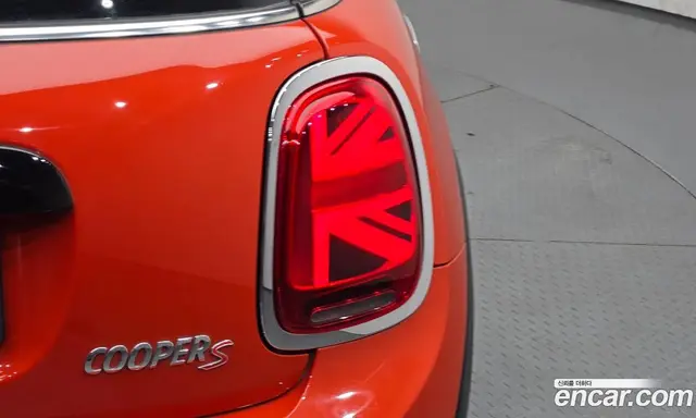 Mini Cooper 2018 2.0 автомат (гидро), миниатюра 9