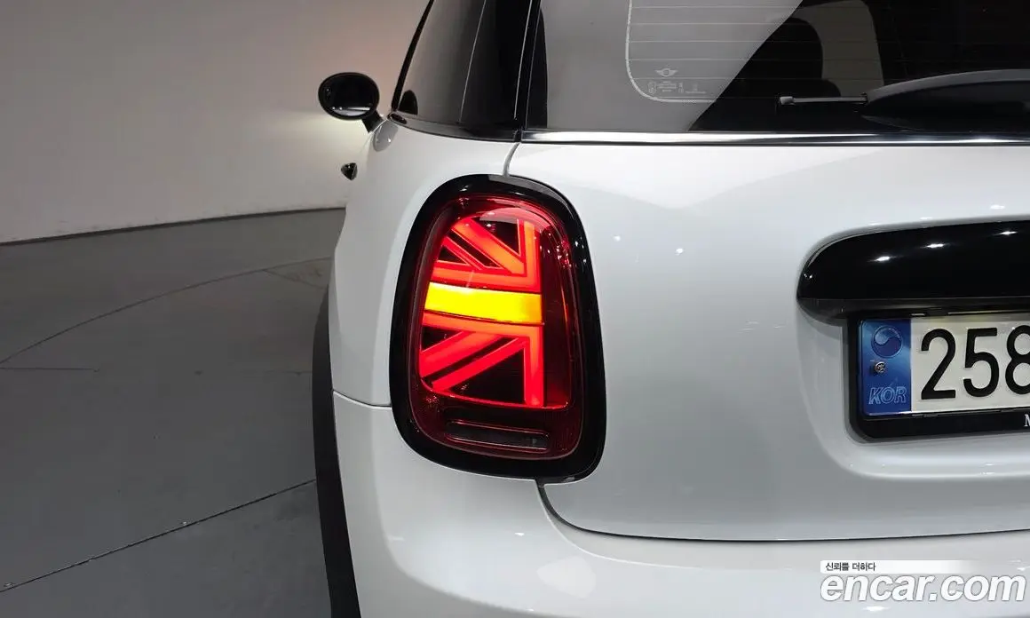 Mini Cooper 2024 2.0 автомат (гидро), фото 8 Mini Cooper 2024 2.0 автомат (гидро), фото 8