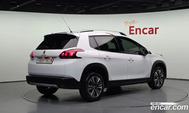 Peugeot 2008 2017 1.6 автомат (гидро), миниатюра 2 Peugeot 2008 2017 1.6 автомат (гидро), миниатюра 2