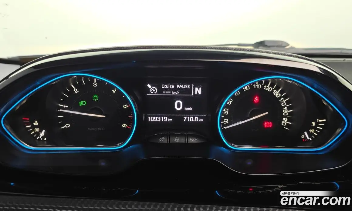 Peugeot 2008 2017 1.6 автомат (гидро), фото 11 Peugeot 2008 2017 1.6 автомат (гидро), фото 11