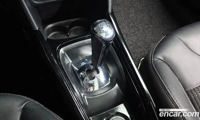 Peugeot 2008 2017 1.6 автомат (гидро), миниатюра 12