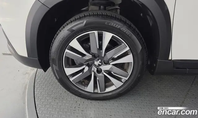 Peugeot 2008 2017 1.6 автомат (гидро), миниатюра 5 Peugeot 2008 2017 1.6 автомат (гидро), миниатюра 5