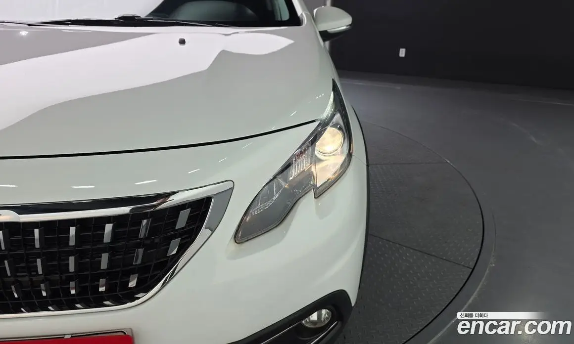 Peugeot 2008 2017 1.6 автомат (гидро), фото 8 Peugeot 2008 2017 1.6 автомат (гидро), фото 8