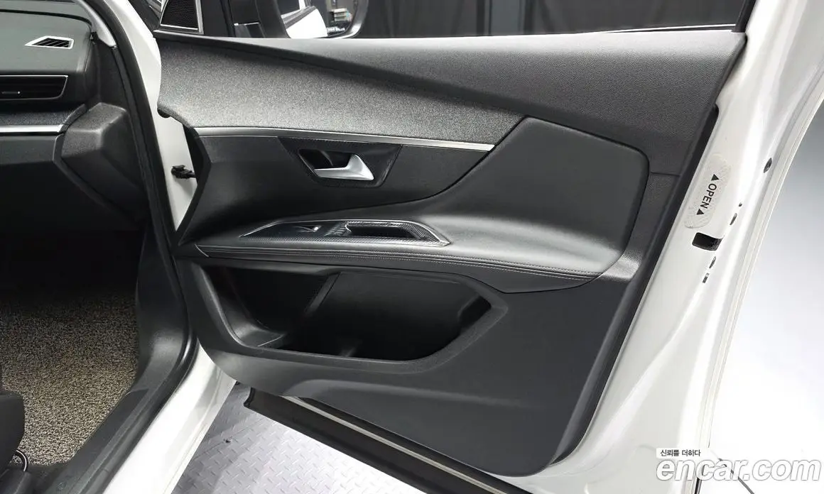 Peugeot 3008 2019 1.5 автомат (гидро), фото 14
