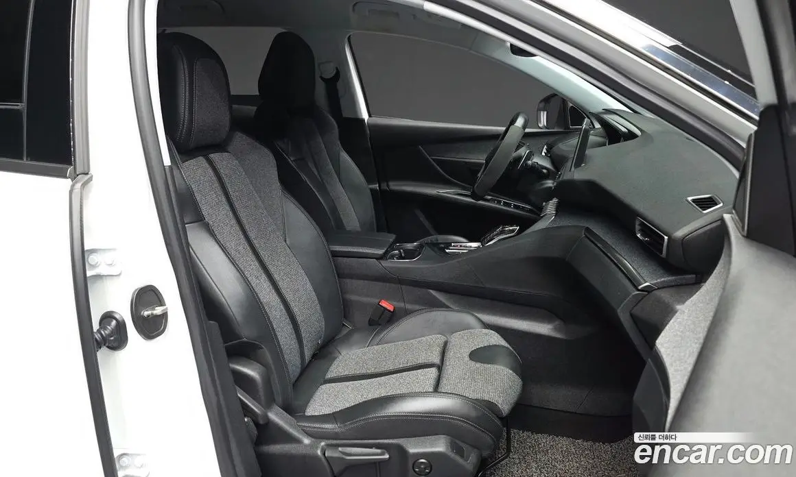 Peugeot 3008 2019 1.5 автомат (гидро), фото 17