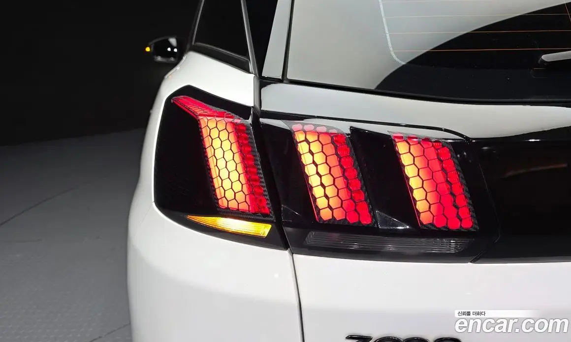 Peugeot 3008 2019 1.5 автомат (гидро), фото 9