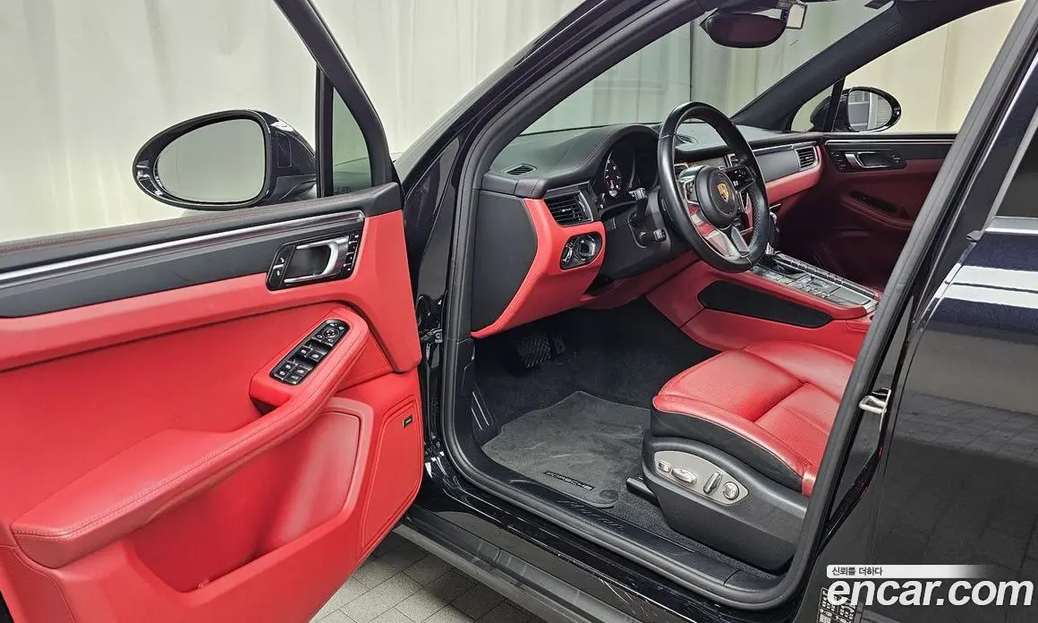 Porsche Macan 2018 2.0 автомат (гидро), фото 12 Porsche Macan 2018 2.0 автомат (гидро), фото 12