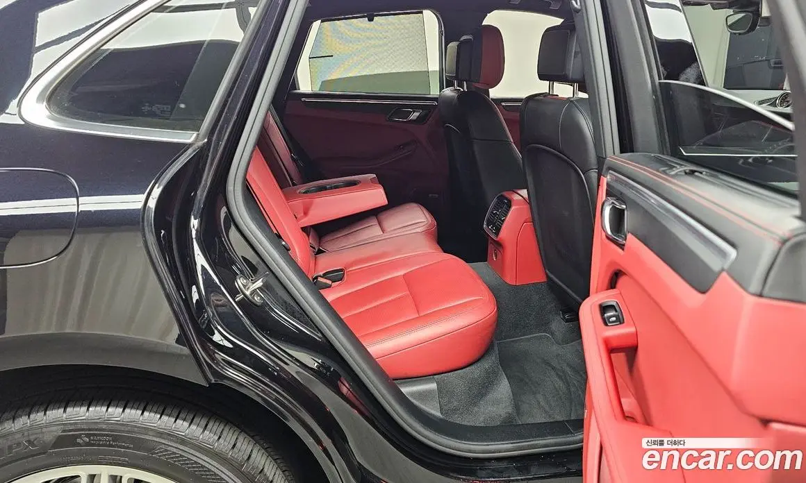 Porsche Macan 2018 2.0 автомат (гидро), фото 16 Porsche Macan 2018 2.0 автомат (гидро), фото 16
