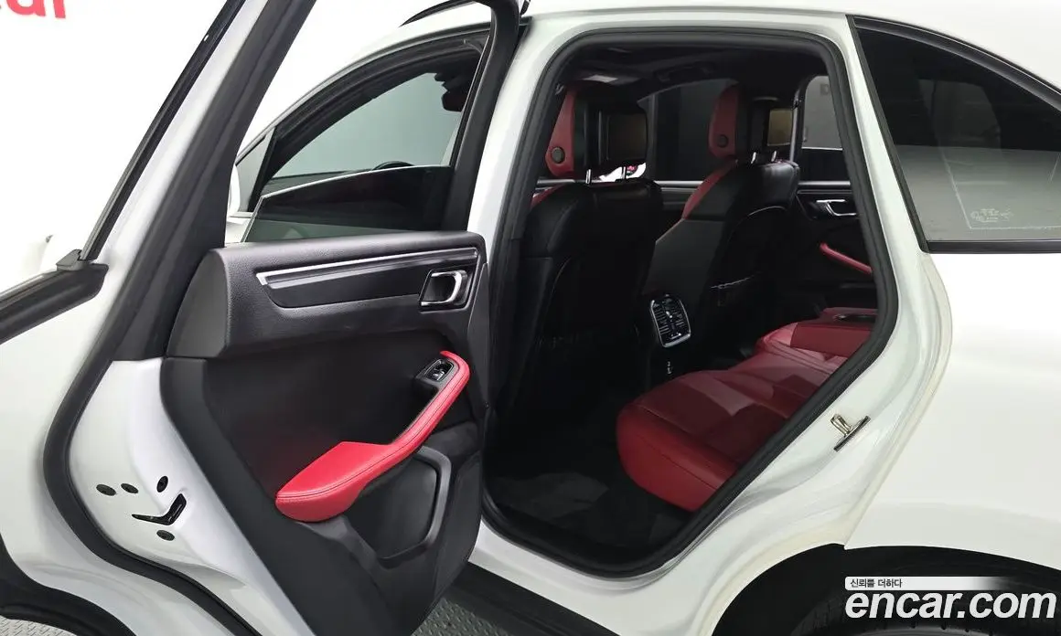 Porsche Macan 2021 2.0 автомат (гидро), фото 15 Porsche Macan 2021 2.0 автомат (гидро), фото 15