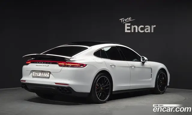 Porsche Panamera 2018 4.0 автомат (гидро), миниатюра 2 Porsche Panamera 2018 4.0 автомат (гидро), миниатюра 2