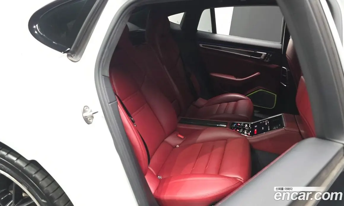 Porsche Panamera 2018 4.0 автомат (гидро), фото 18 Porsche Panamera 2018 4.0 автомат (гидро), фото 18