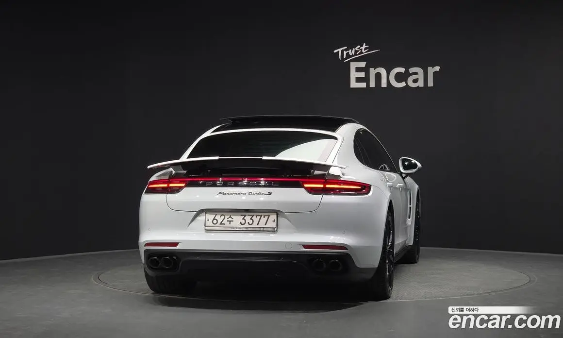Porsche Panamera 2018 4.0 автомат (гидро), фото 4 Porsche Panamera 2018 4.0 автомат (гидро), фото 4