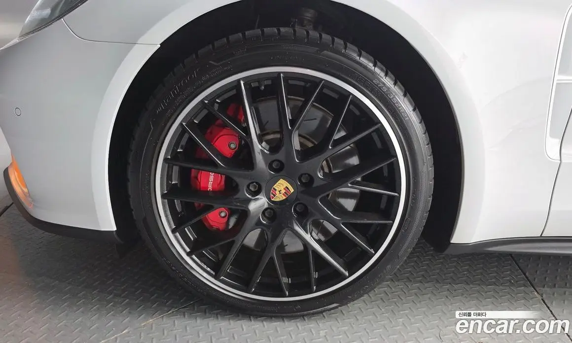 Porsche Panamera 2018 4.0 автомат (гидро), фото 5 Porsche Panamera 2018 4.0 автомат (гидро), фото 5