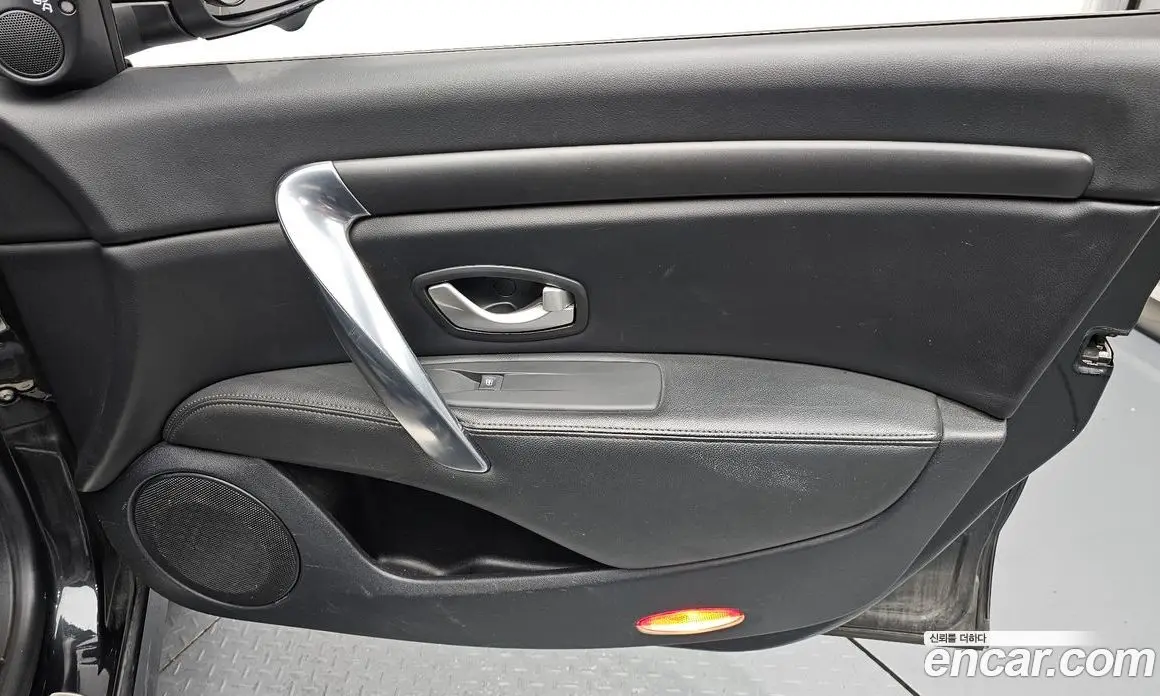 Renault (Samsung) SM7 2016 2.0 автомат (гидро), фото 14 Renault (Samsung) SM7 2016 2.0 автомат (гидро), фото 14