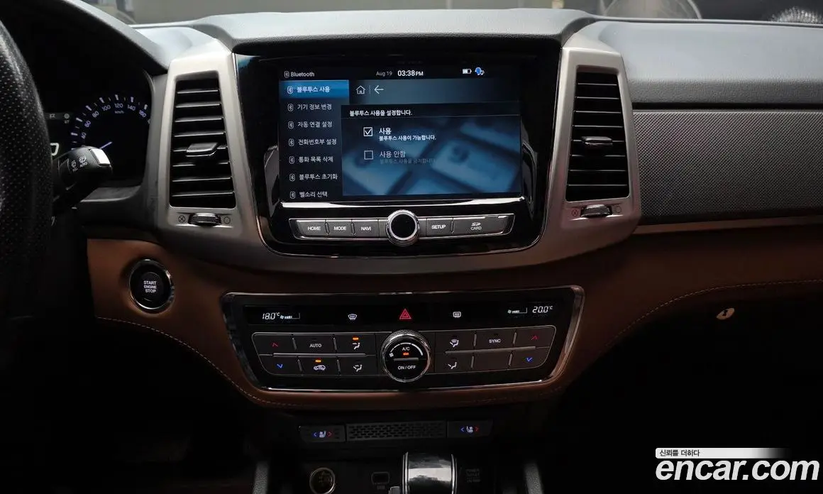 SsangYong Rexton 2018 2.2 автомат (гидро), фото 15