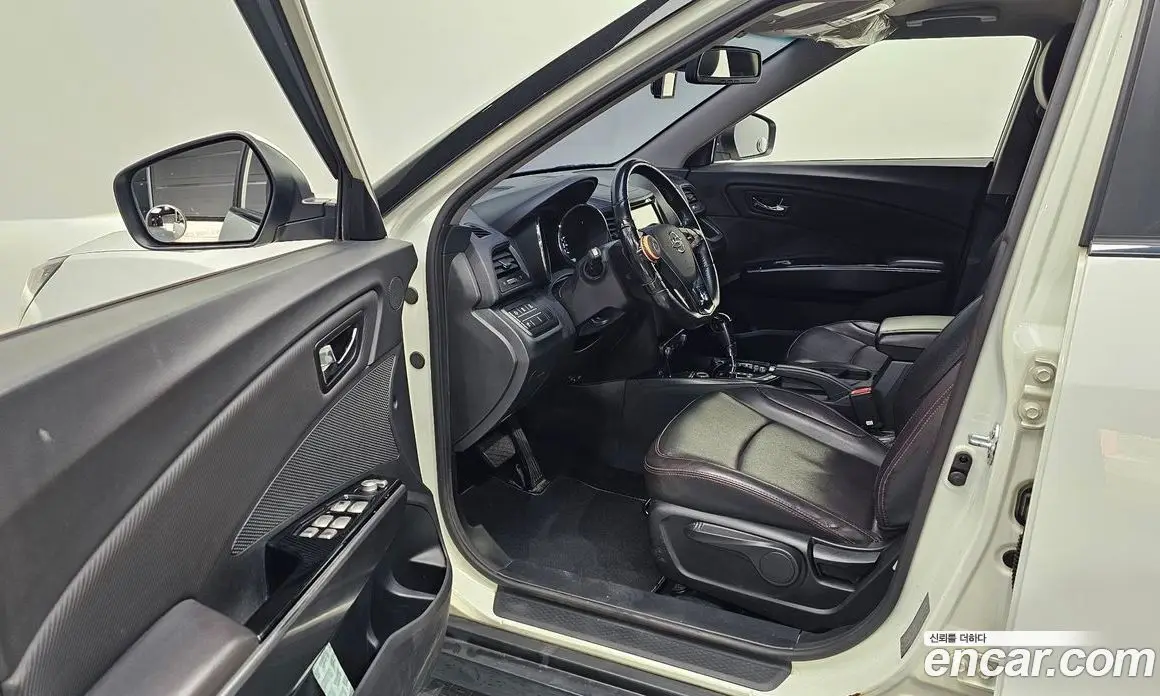 SsangYong TIBOLI 2017 1.6 автомат (гидро), фото 13