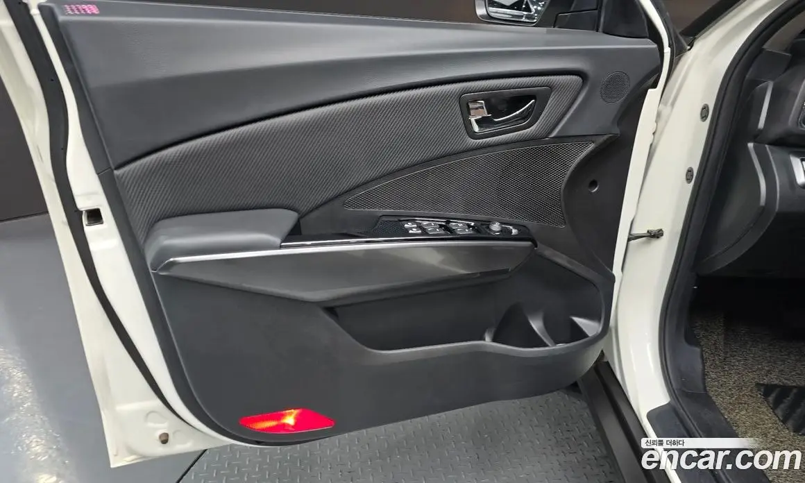 SsangYong TIBOLI 2019 1.5 автомат (гидро), фото 13 SsangYong TIBOLI 2019 1.5 автомат (гидро), фото 13