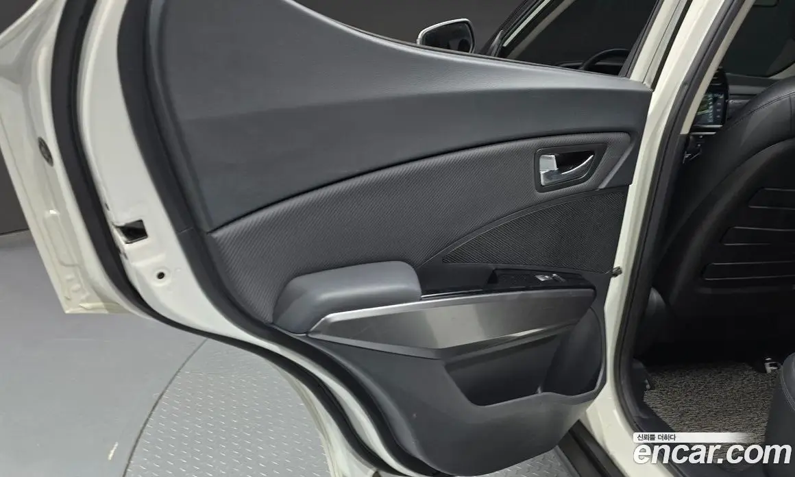 SsangYong TIBOLI 2019 1.5 автомат (гидро), фото 14 SsangYong TIBOLI 2019 1.5 автомат (гидро), фото 14