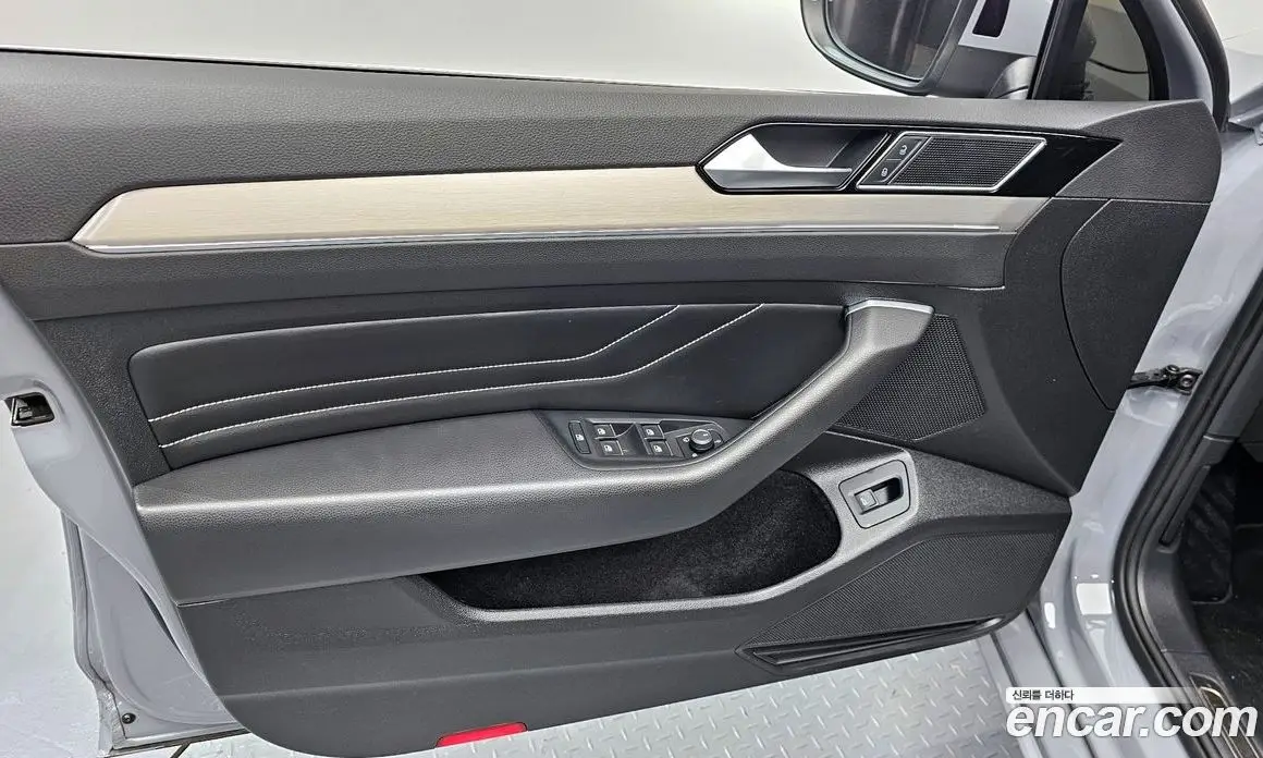 Volkswagen Passat 2022 2.0 автомат (гидро), фото 13