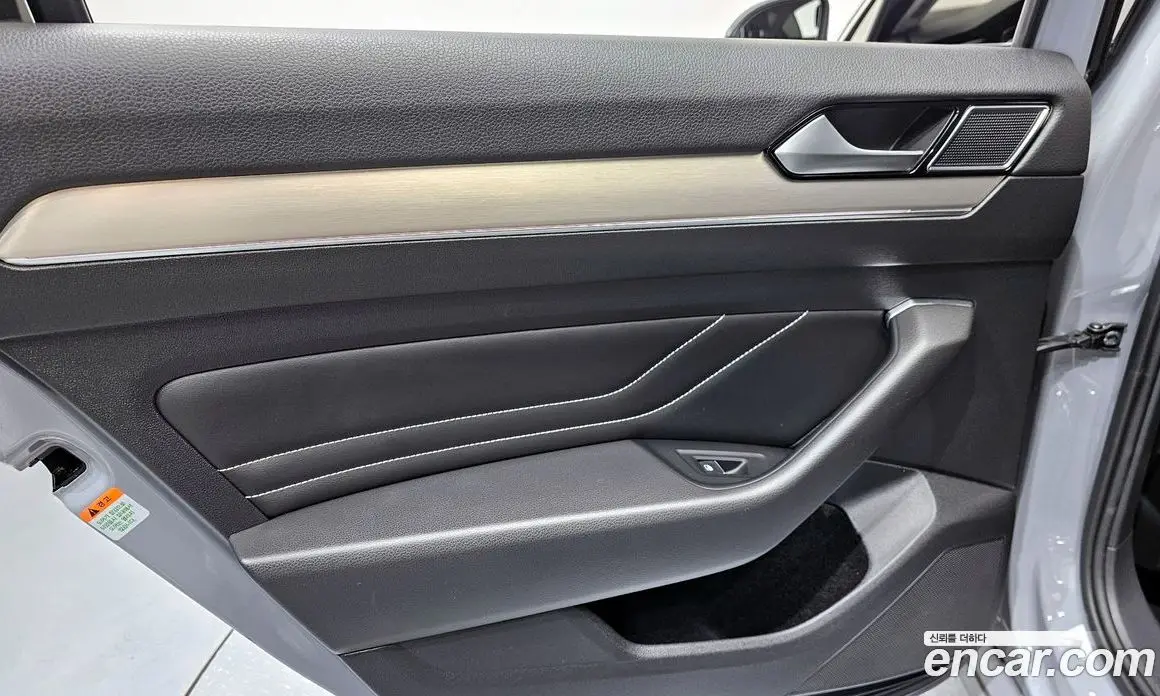 Volkswagen Passat 2022 2.0 автомат (гидро), фото 14