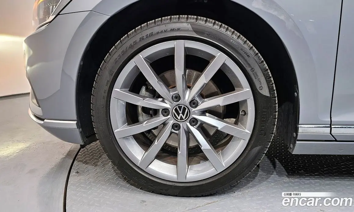 Volkswagen Passat 2022 2.0 автомат (гидро), фото 4