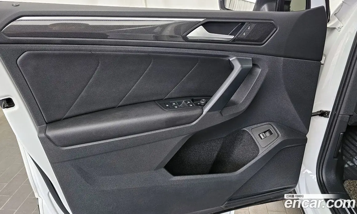 Volkswagen Tiguan 2019 2.0 автомат (гидро), фото 14