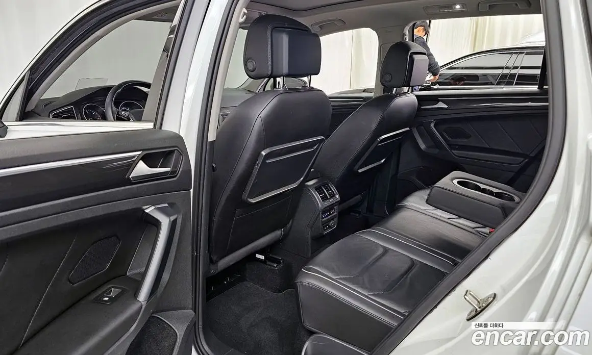 Volkswagen Tiguan 2019 2.0 автомат (гидро), фото 16