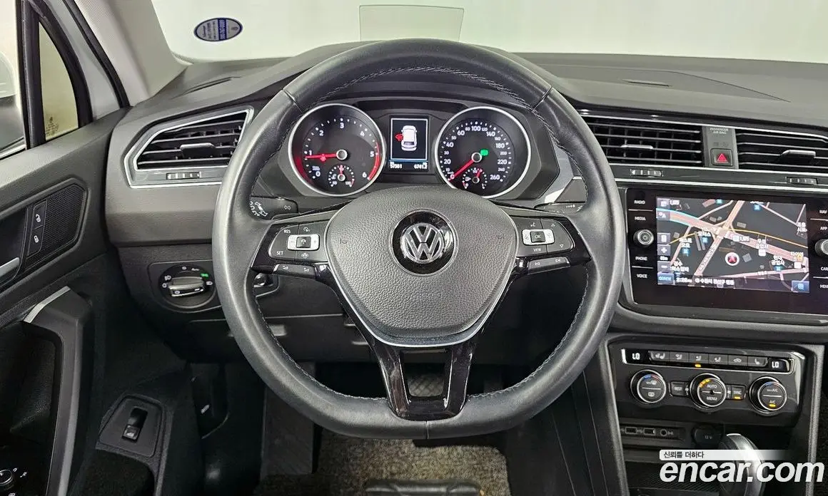 Volkswagen Tiguan 2019 2.0 автомат (гидро), фото 19
