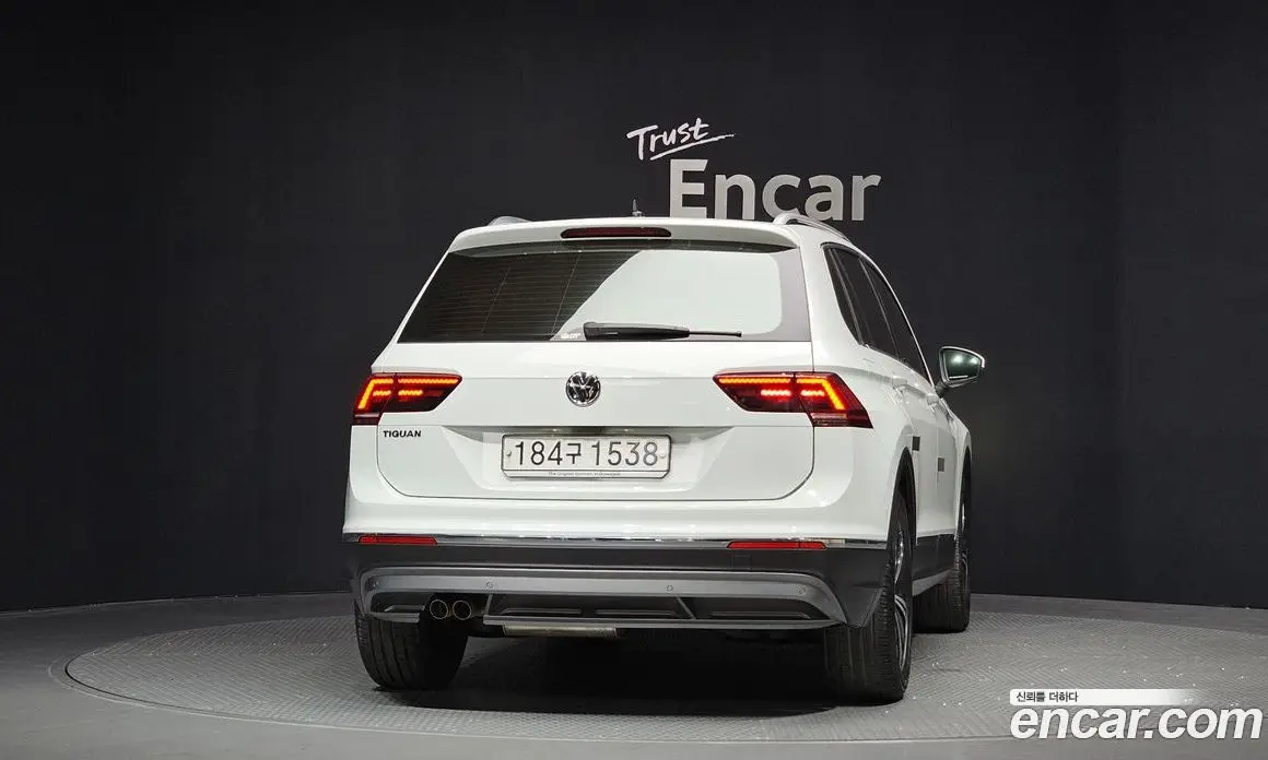 Volkswagen Tiguan 2019 2.0 автомат (гидро), фото 4