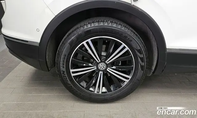 Volkswagen Tiguan 2019 2.0 автомат (гидро), миниатюра 5