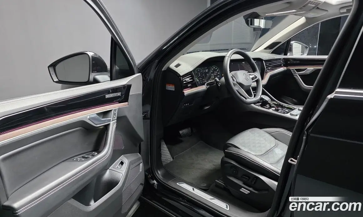 Volkswagen Touareg 2024 3.0 автомат (гидро), фото 13 Volkswagen Touareg 2024 3.0 автомат (гидро), фото 13