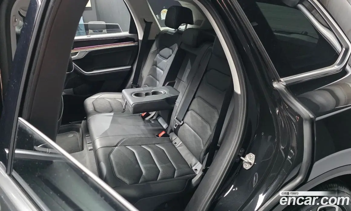 Volkswagen Touareg 2024 3.0 автомат (гидро), фото 18 Volkswagen Touareg 2024 3.0 автомат (гидро), фото 18
