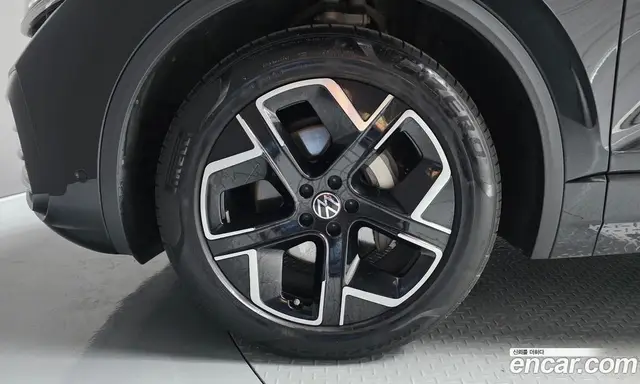 Volkswagen Touareg 2024 3.0 автомат (гидро), миниатюра 5 Volkswagen Touareg 2024 3.0 автомат (гидро), миниатюра 5