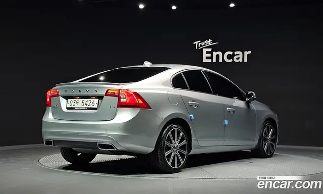 Volvo S60 2017 2.0 автомат (гидро), миниатюра 2